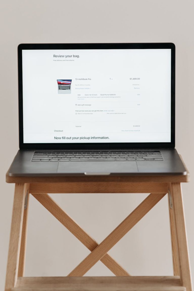 e-commerce checkout UX for higher completion rates
